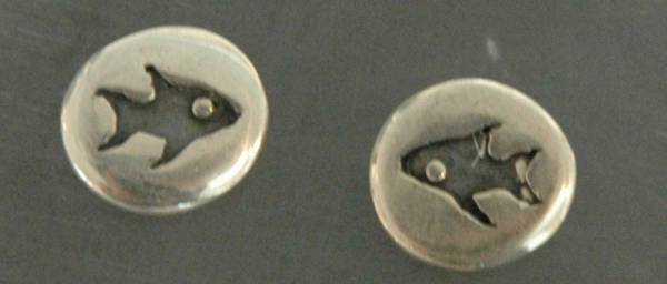 - a by Hart-Star Unlimited Jewellery, measuring 1 x 1 cm (H x W) £50